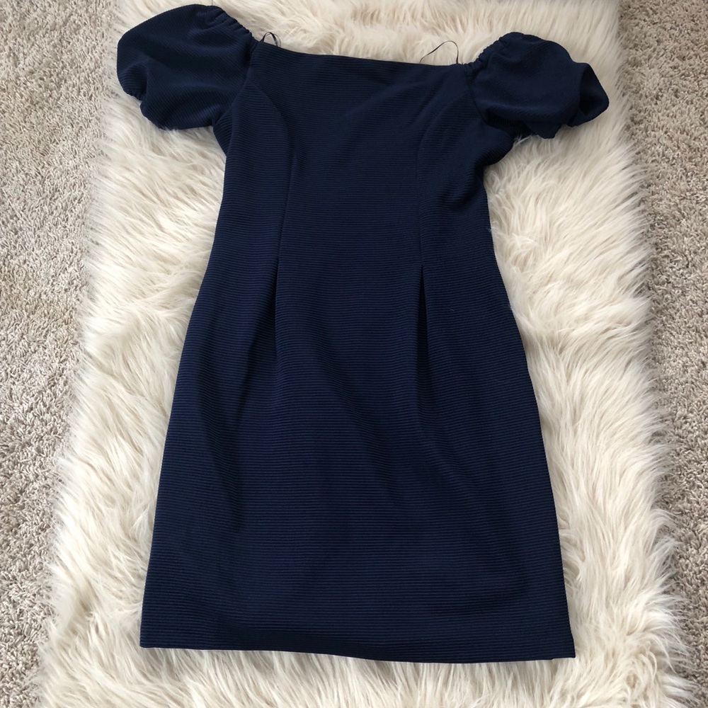 Gorgeous ribbed off the shoulder dress - Picture 2 of 8
